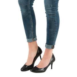 Classic Pumps On A Pin black 1