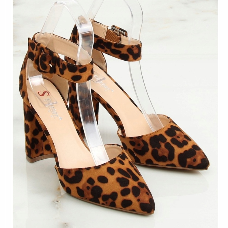 Pumps on the leopard SY33P Leopard post brown 1