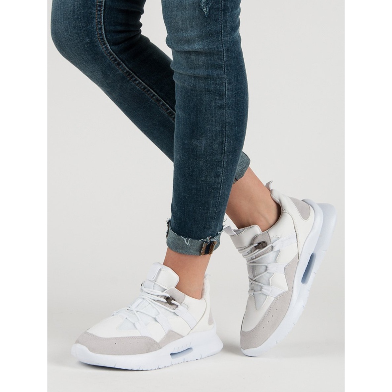 Light White Sneakers 1