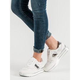 Seastar White Sports Shoes 2