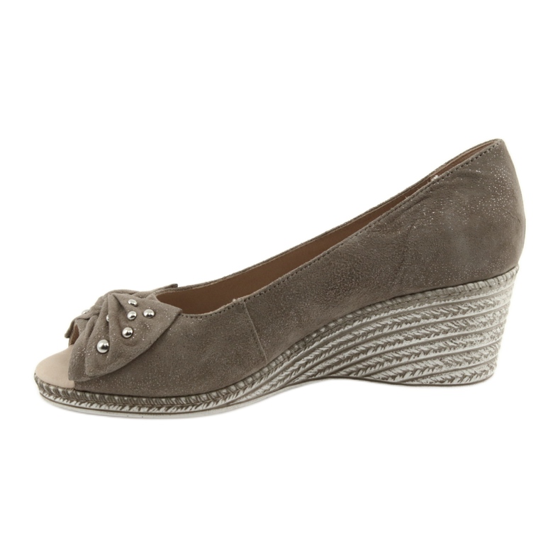 Women's pumps on the wedge Caprice 29350 brown 2