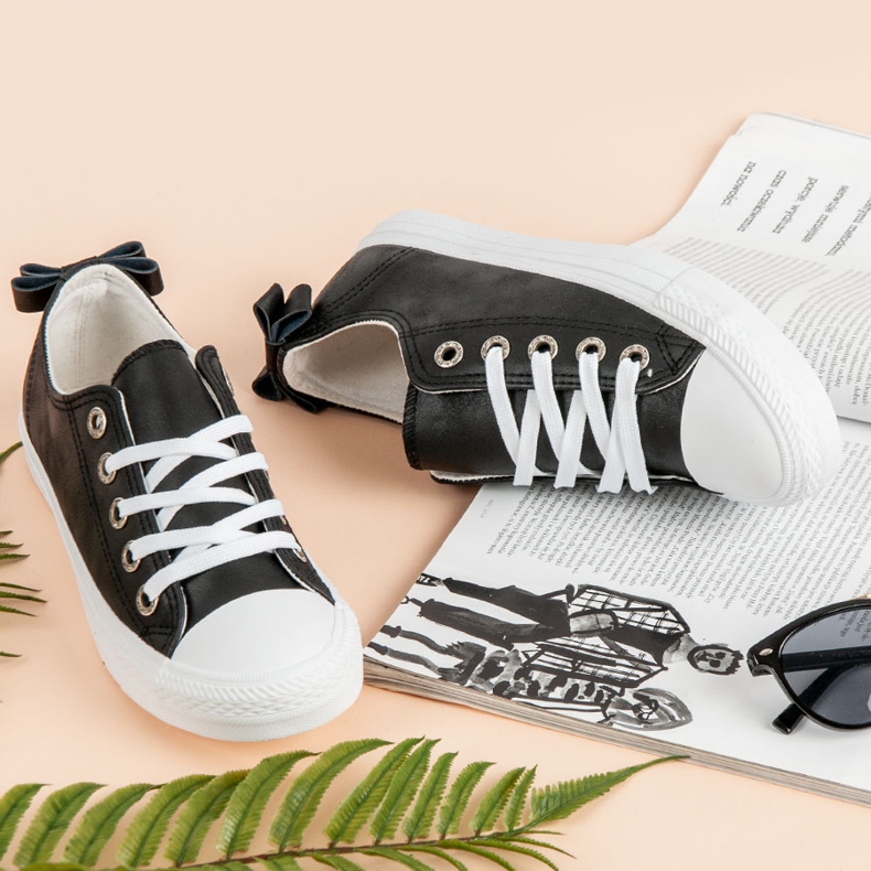 Black Low Sneakers 1