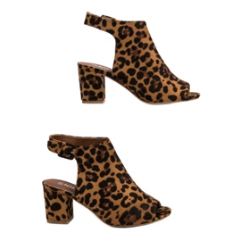 Nio Nio Built Sandals On A Bar brown 1