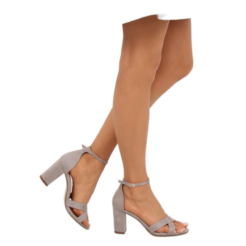 Sandals on a gray post NF-40P Gray grey 1