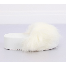 White Flip-flops with fur CK77P White II-GAT 1