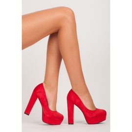 Comer Suede Pumps On A Pillar red 1