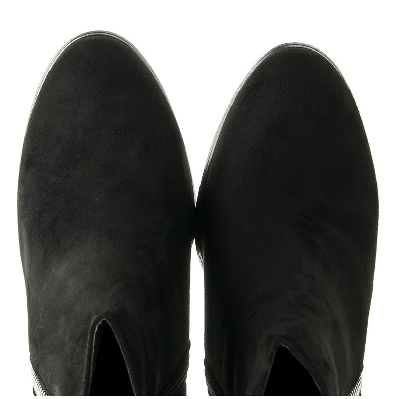 Ch. Creation Comfortable high-heeled shoes black 1