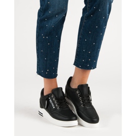 Fashionable Black Sneakers 1