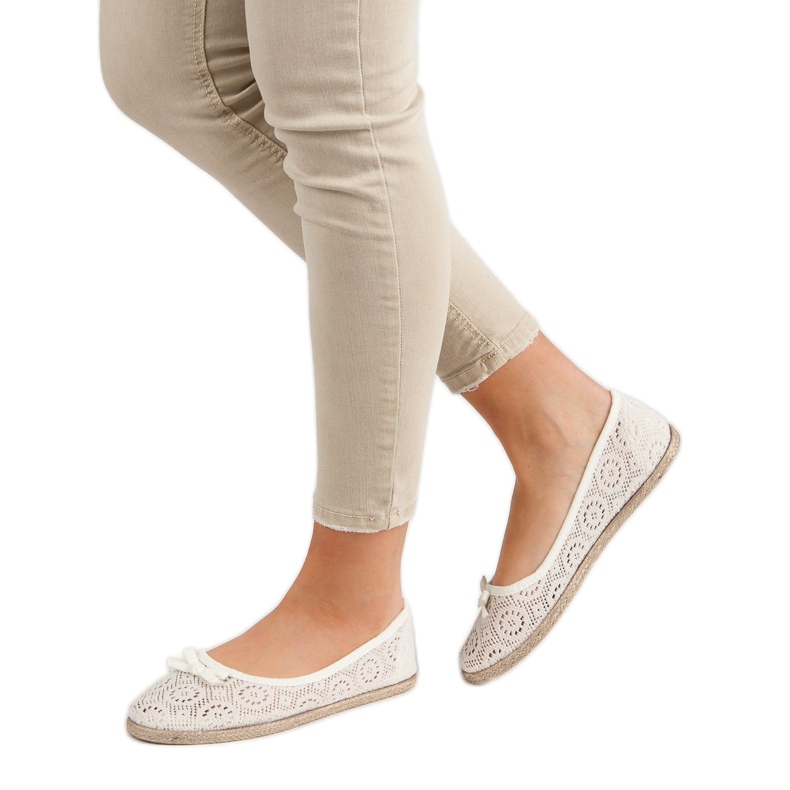 Lace ballerinas beige 2