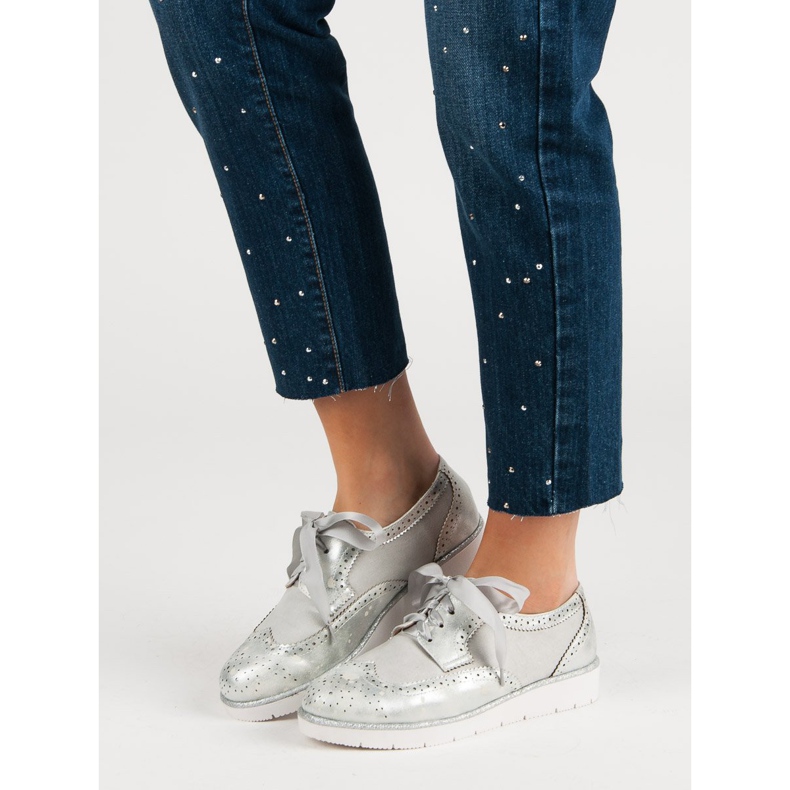 Vices Shoes tied with a ribbon grey 1