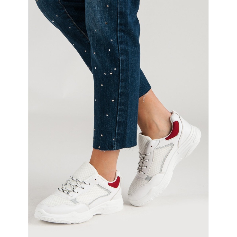 Comfortable Sports Shoes white 2 Comfortable Sports Shoes white 2