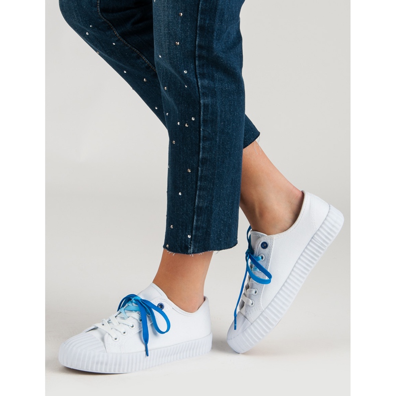 Yes Mile Fashionable White Sneakers 2