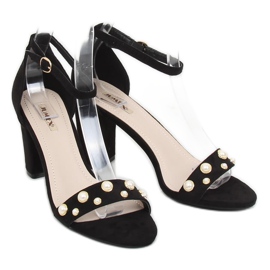 Sandals on the post with black pearls GH1519 Black 1