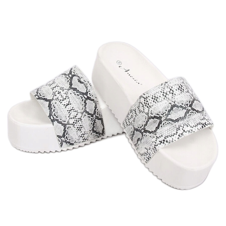 White N-32 White Snake high-soled slippers 2