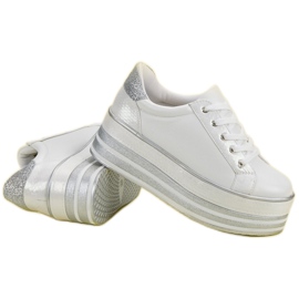 Weide Sneakers On The Platform white 1