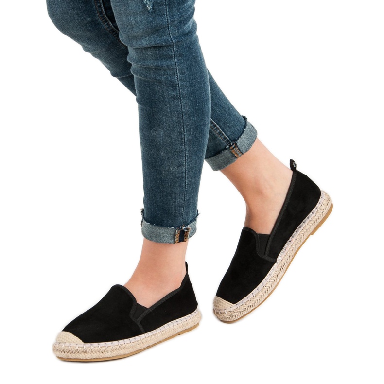 Fama Black Slipons 1