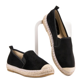 Fama Black Slipons 2