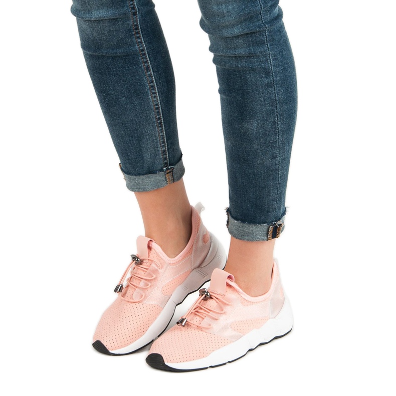 Sports shoes pink 2