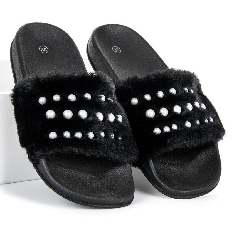 Slippers With Fur And Pearls black 1