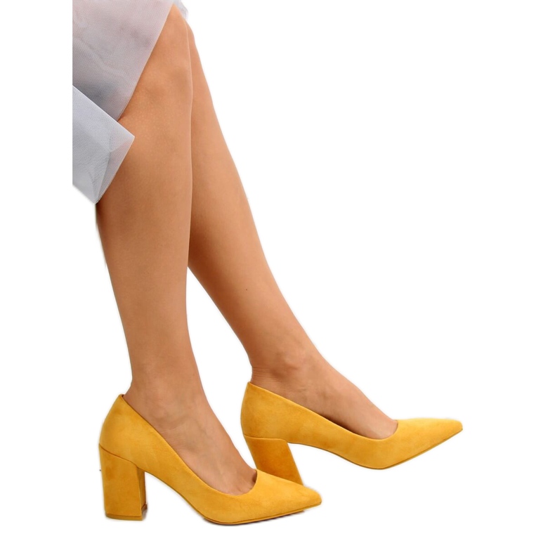 Pumps with wide heels yellow LE060P Yellow 1