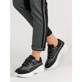 Fashionable Black Sneakers 1