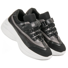 Fashionable Black Sneakers 2