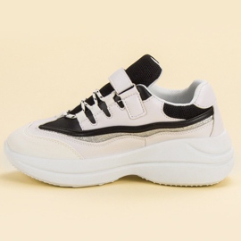 Fashionable WHITE AND BLACK Sneakers 1 Fashionable WHITE AND BLACK Sneakers 1