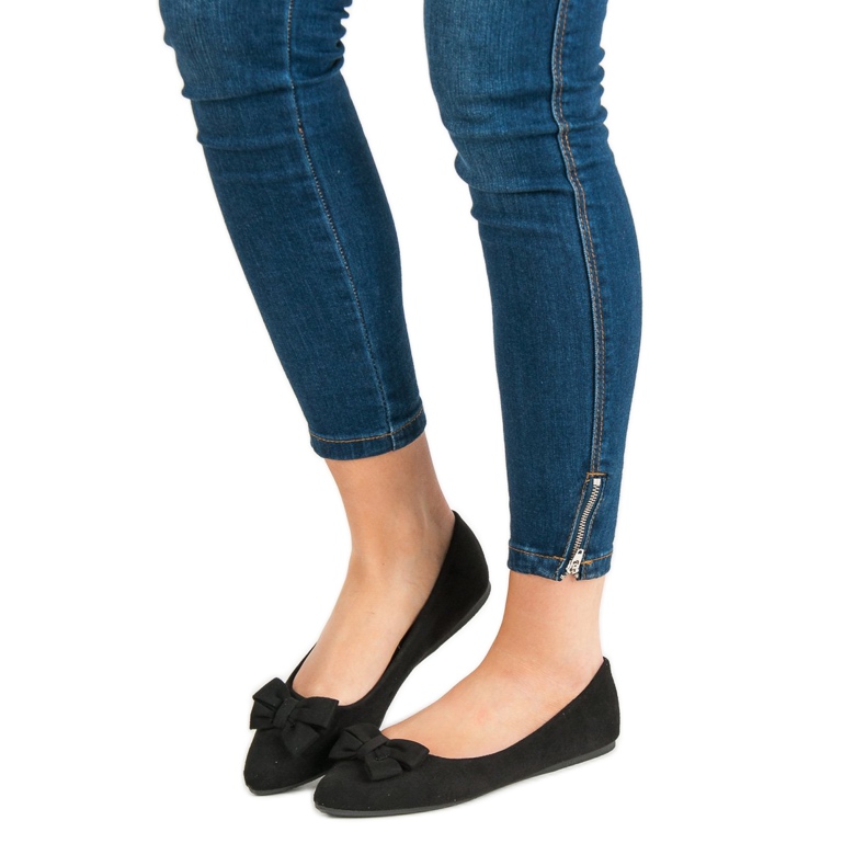 Ch. Creation Suede Ballerina In Spitz black 1