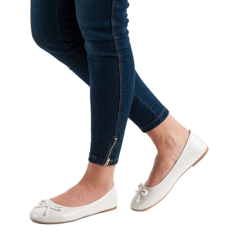 Evento White Ballerina With A Bow 2