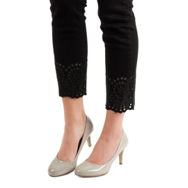 Small Swan Lacquered pumps brown 2