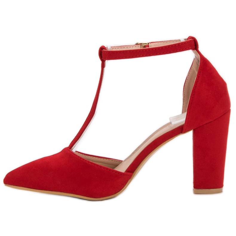 Primavera Red Pumps On A Pillar 1