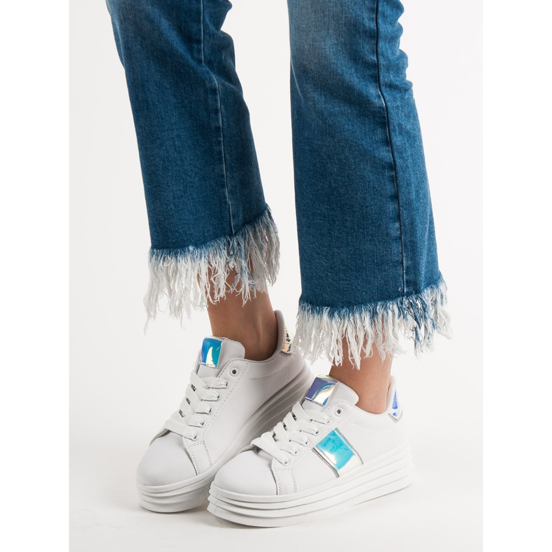 SHELOVET White Shoes On The Platform 2