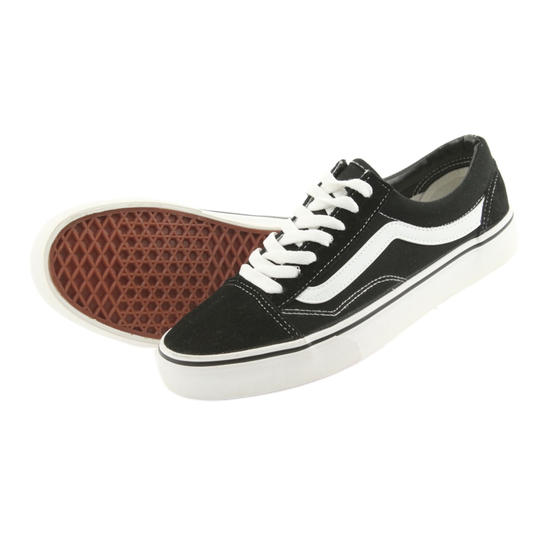 Old Skool Vans black white 5