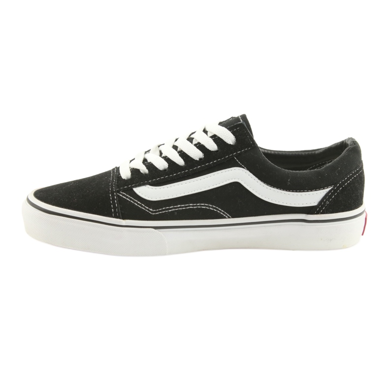 Old Skool Vans black white 2