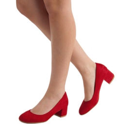 Cm Paris Pumps On A Pillar red 2