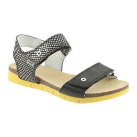 Bartek Girls' leather sandals 59183 black with pattern 1