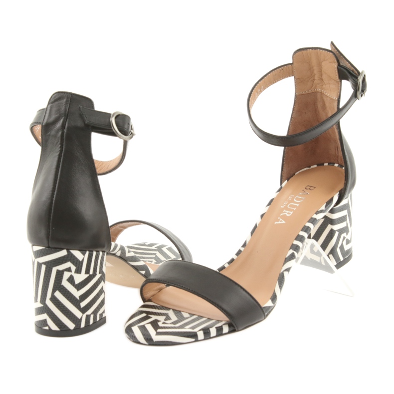 Geometric sandals on the Badura 4887 post white black 4