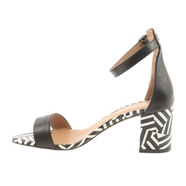 Geometric sandals on the Badura 4887 post white black 2