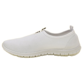 SHELOVET White Slip-On Sneakers 1