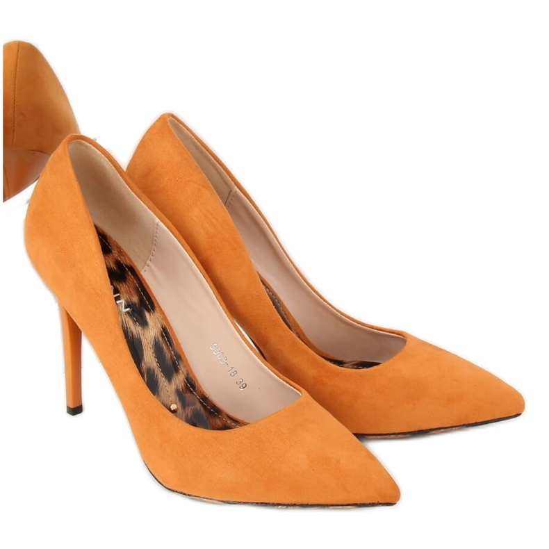 Pumps on a camel 9003-18 Orange pin multicolored 1