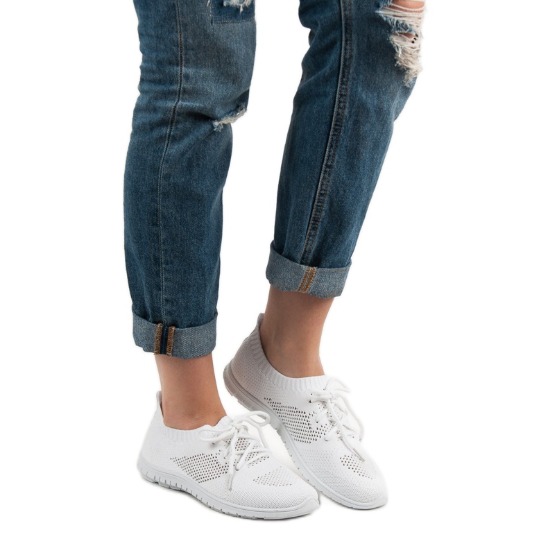 Renda Airy Sports Shoes white 1 Renda Airy Sports Shoes white 1