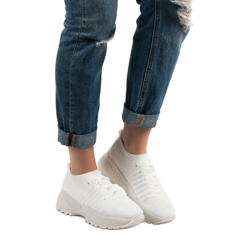 Vices Comfortable Sports Shoes white 2