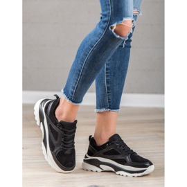 VICES Black Sneakers 2