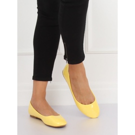 Yellow lacquered ballerinas T176 Yellow 1