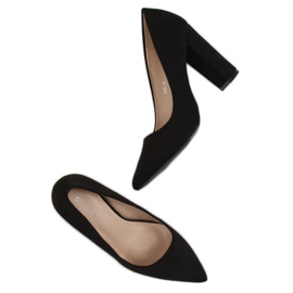 Pumps on the black post 4008 Black 1