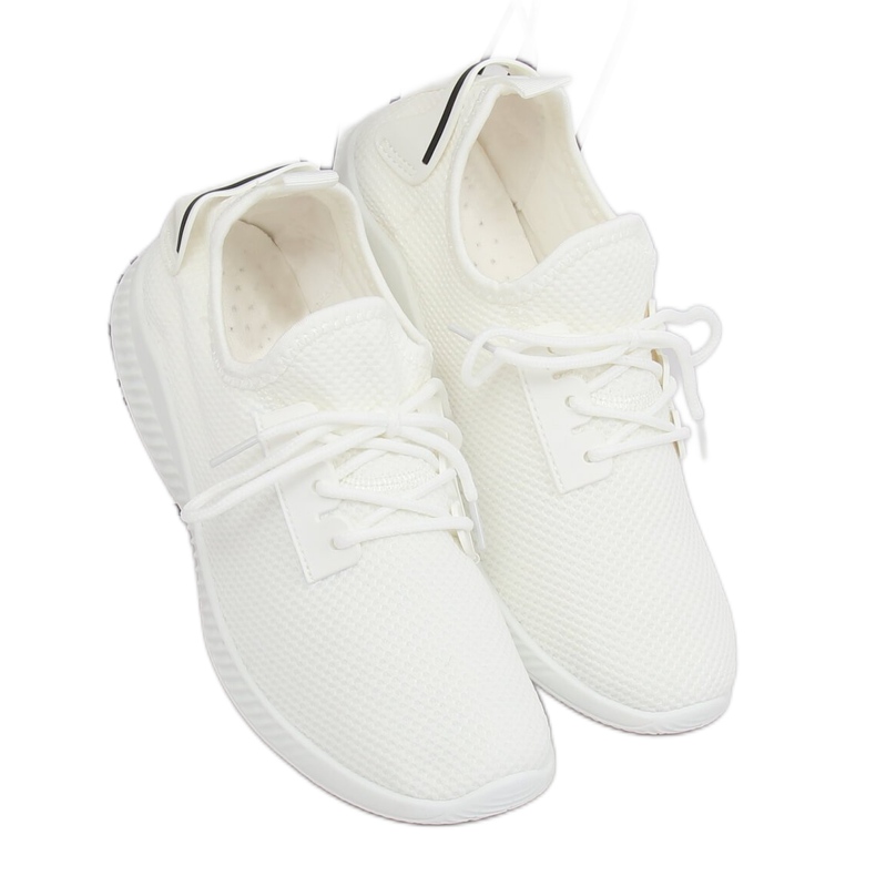 White sports shoes 7762-Y White 1