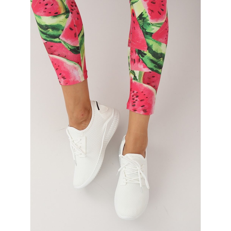 White sports shoes 7762-Y White 2