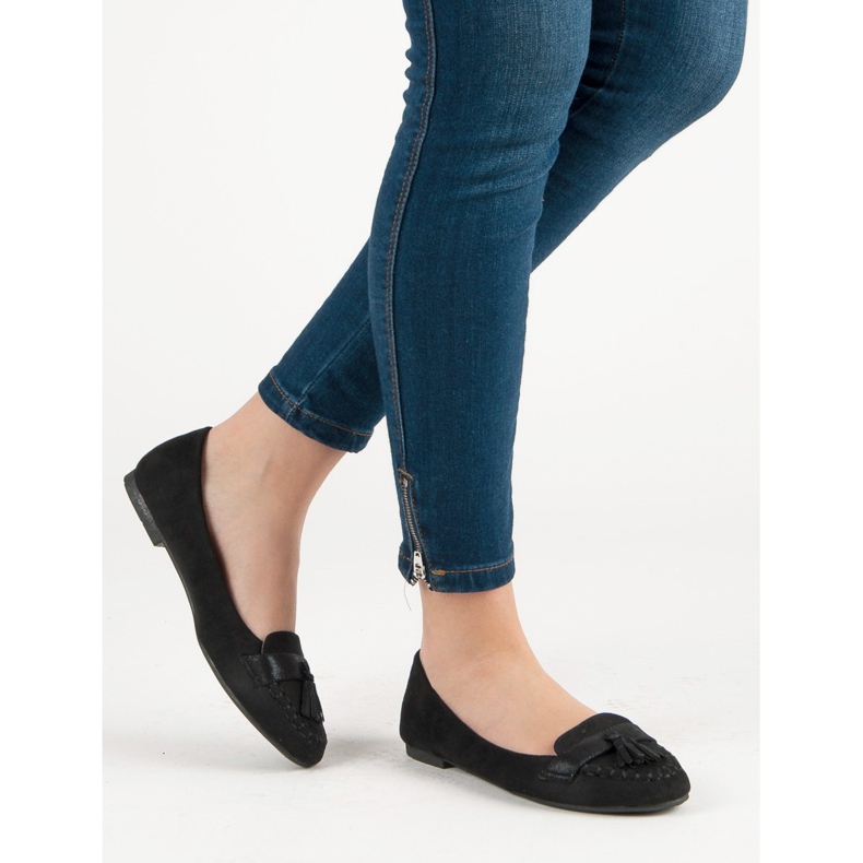 Small Swan Loafers with fringes black 1