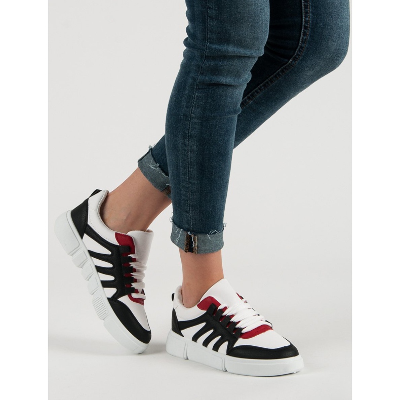 Comfortable Sports Shoes white black 2