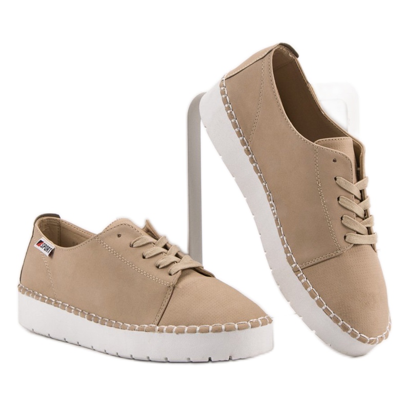 Beige tied shoes VICES 2